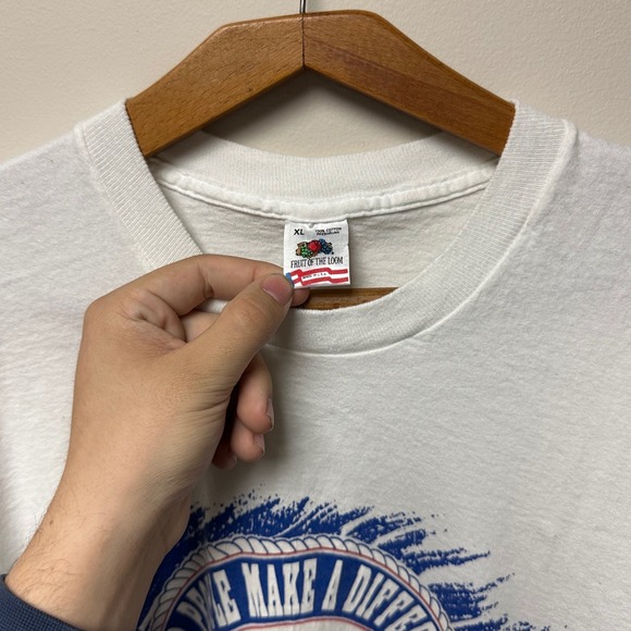 Vintage 1990s Walmart Made in USA Single Stitched Shirt - Picture 5 of 5